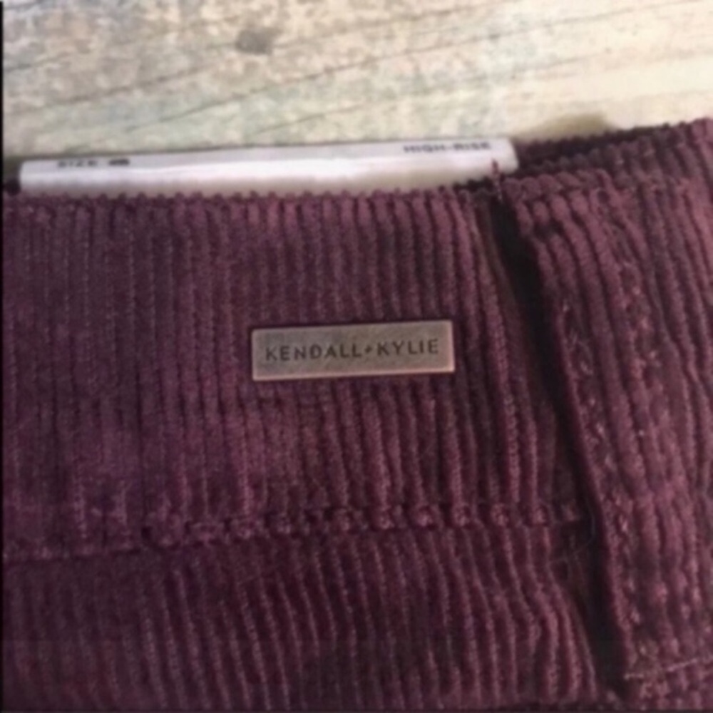 Kendall & Kylie Red Corduroy Shorts - Picture 3 of 3